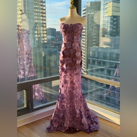 🆕 BRONX & BANCO 🧿 NWOT Jasmine Floral-Appliqued Gown, Lilac - Sz XS US 2 - Picture 3 of 16